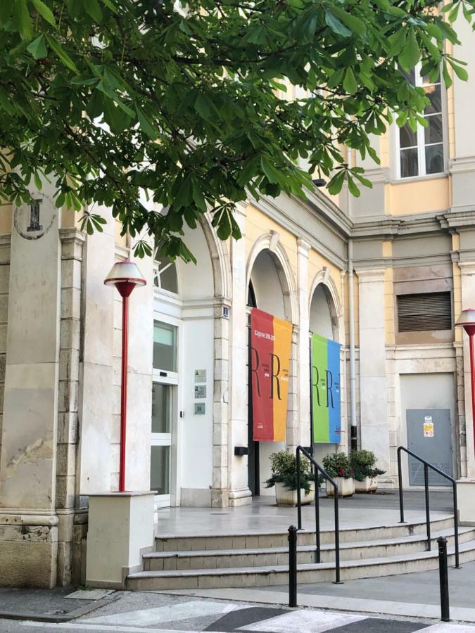 Alla Scalinata Del Teatro Rossetti Parcheggio Trieste Eksteriør billede